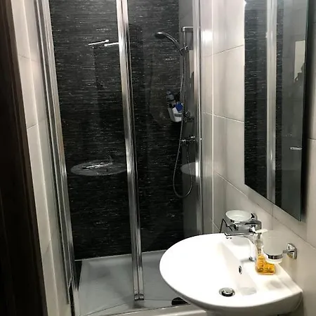 Luqa Apartment - 5 Mins From Airport Exterior photo