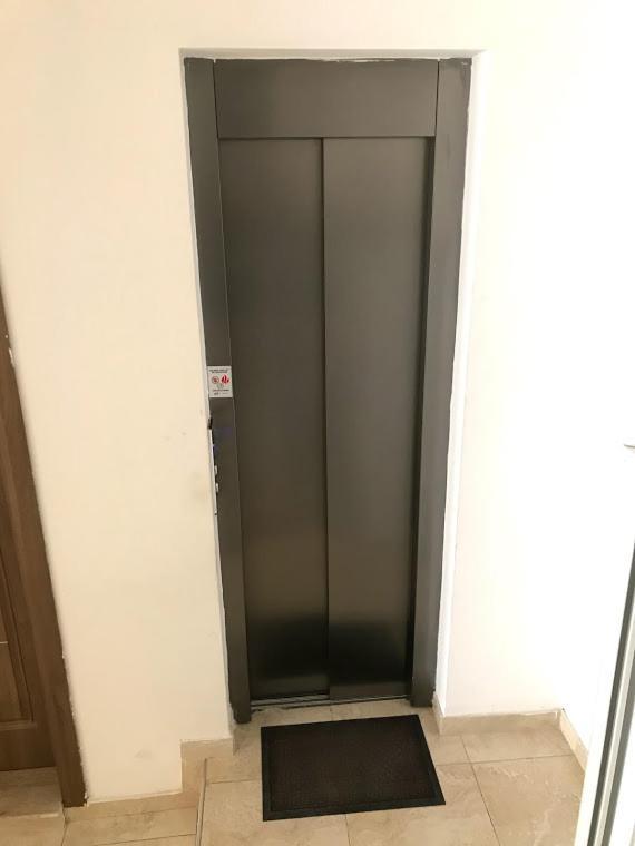 - 5 Mins From Airport Apartment Luqa