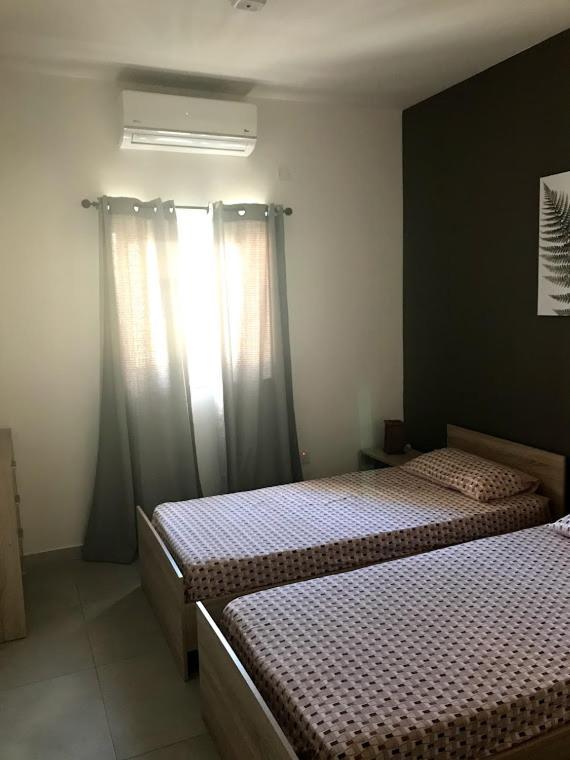 - 5 Mins From Airport Luqa