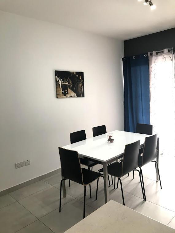 - 5 Mins From Airport * Luqa